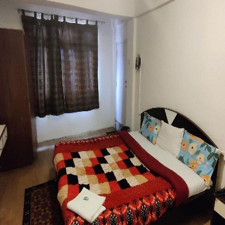Capital O 8272 Hotel Pratigya Residency Гангток Экстерьер фото