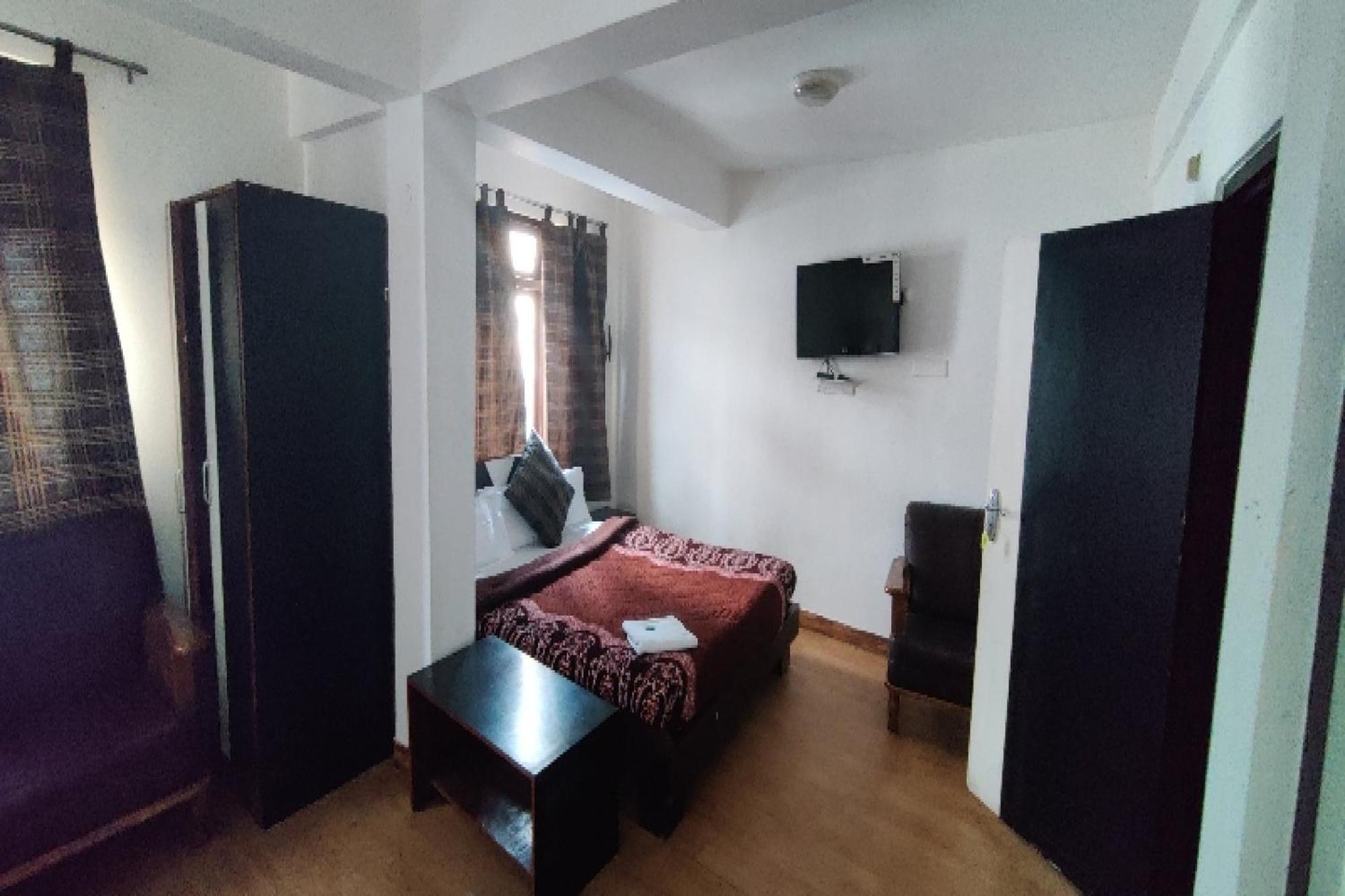 Capital O 8272 Hotel Pratigya Residency Гангток Экстерьер фото