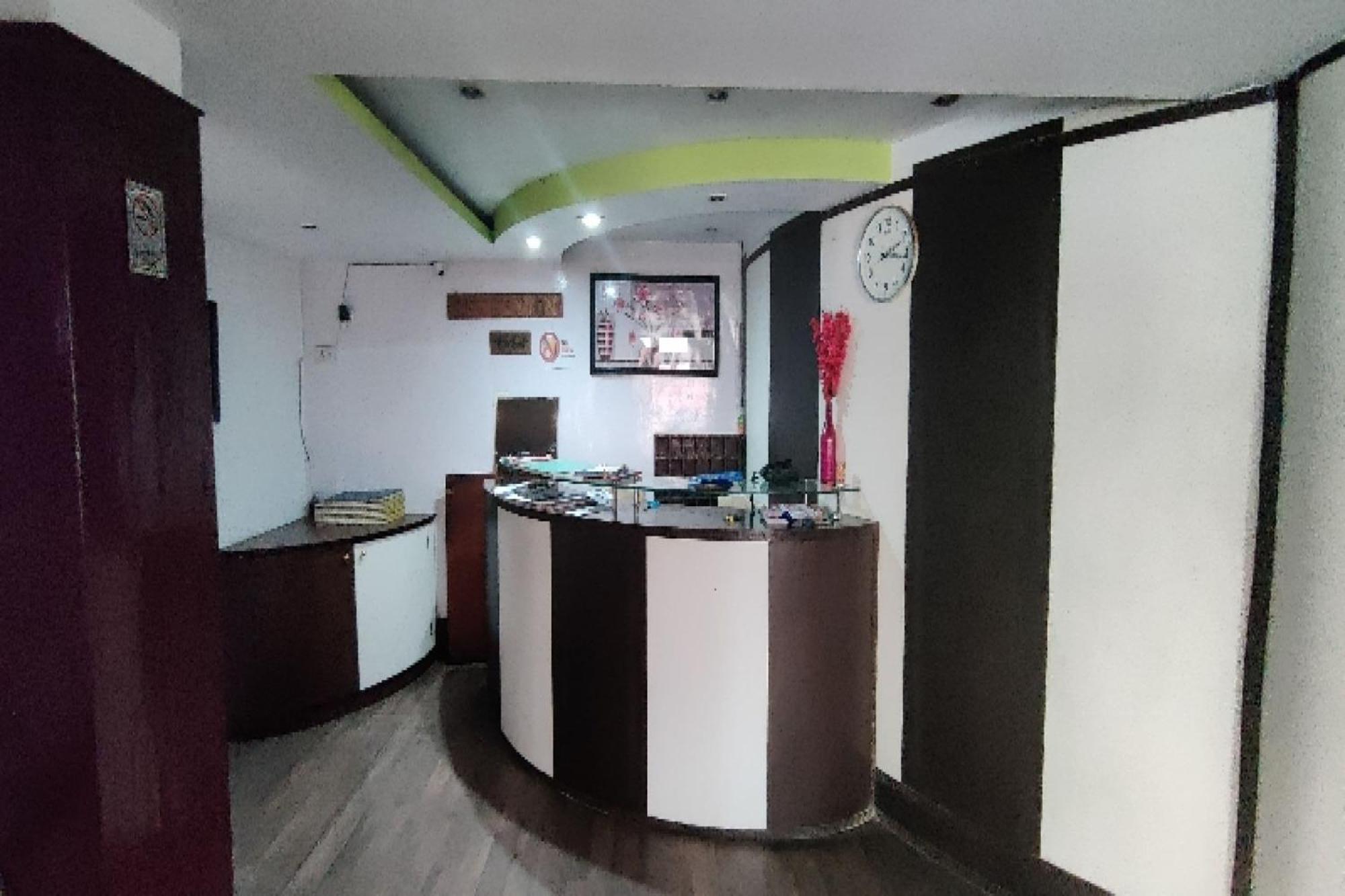 Capital O 8272 Hotel Pratigya Residency Гангток Экстерьер фото